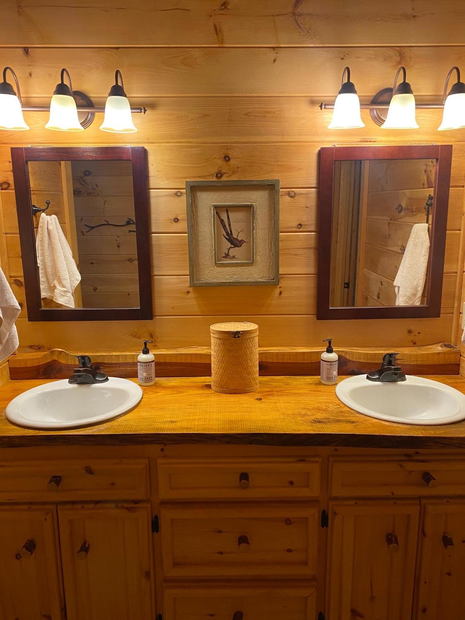 The Cozy Lazy Laurel With Year-Round Mountain Views, Hot Tub, Fire Pit Villa Cherry Log Exterior foto
